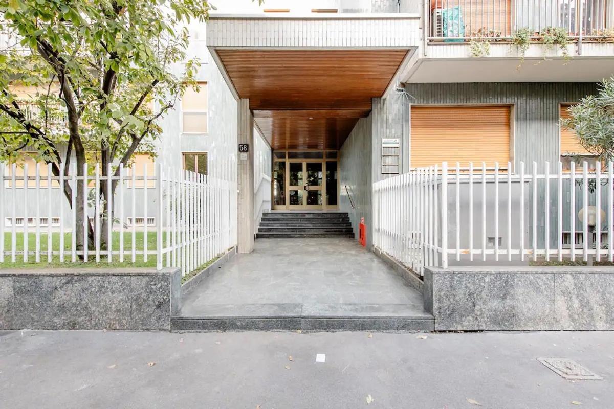 Luxury 2 Bedroom Apartament, Close To San Siro, Fiera And 10 Min Metro To Duomo Милано Екстериор снимка