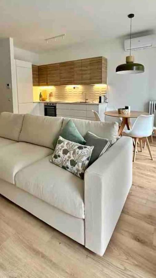 Luxury 2 Bedroom Apartament, Close To San Siro, Fiera And 10 Min Metro To Duomo Милано Екстериор снимка