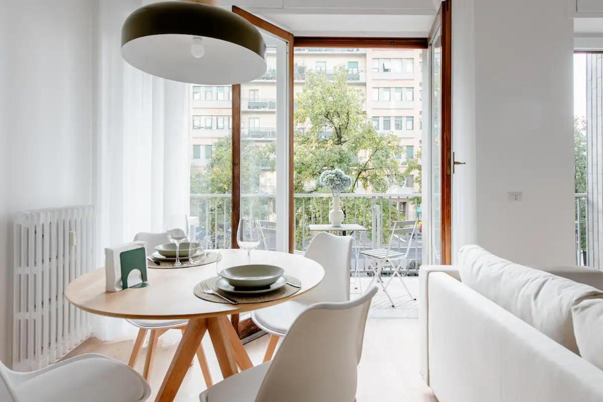 Luxury 2 Bedroom Apartament, Close To San Siro, Fiera And 10 Min Metro To Duomo Милано Екстериор снимка