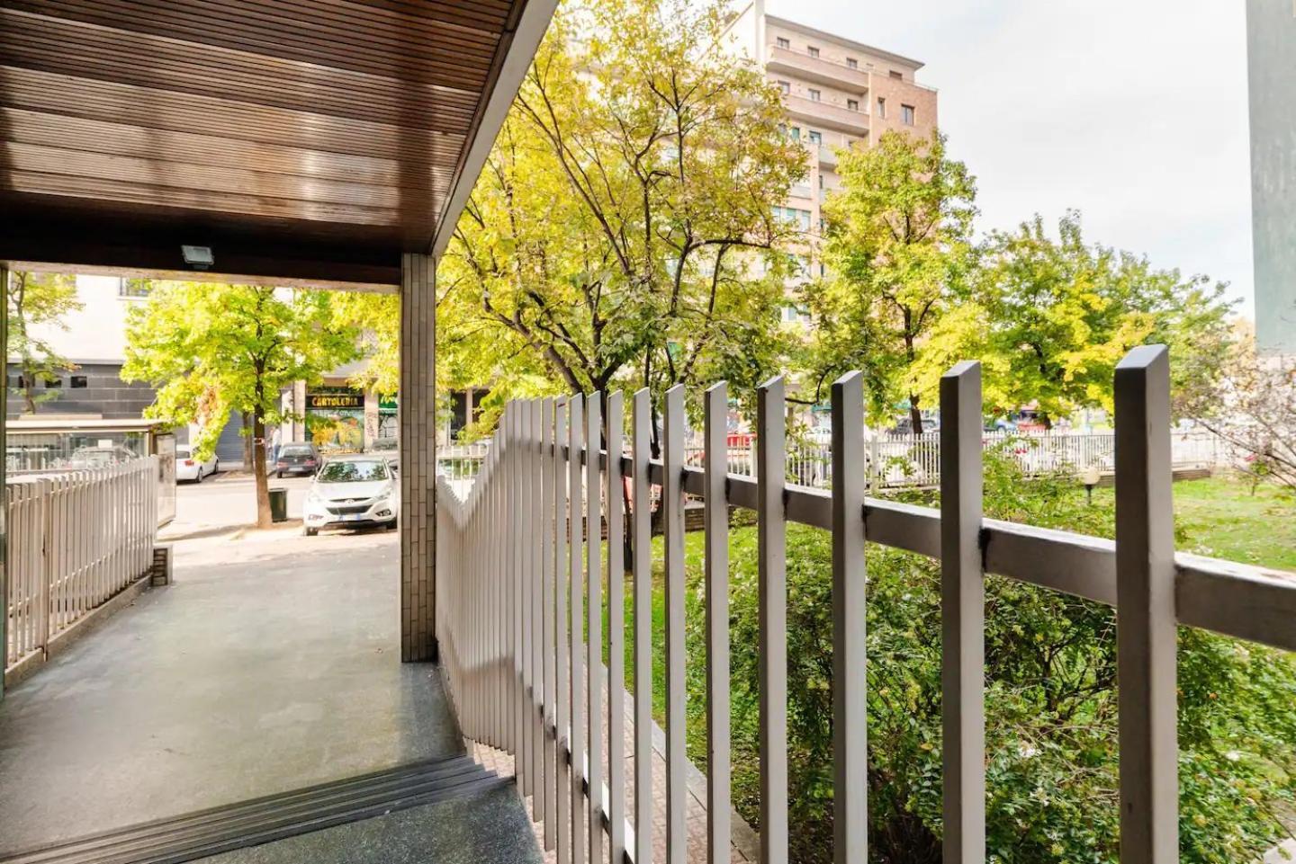 Luxury 2 Bedroom Apartament, Close To San Siro, Fiera And 10 Min Metro To Duomo Милано Екстериор снимка